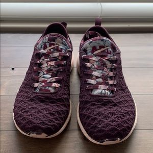 Maroon floral print APL 6.5